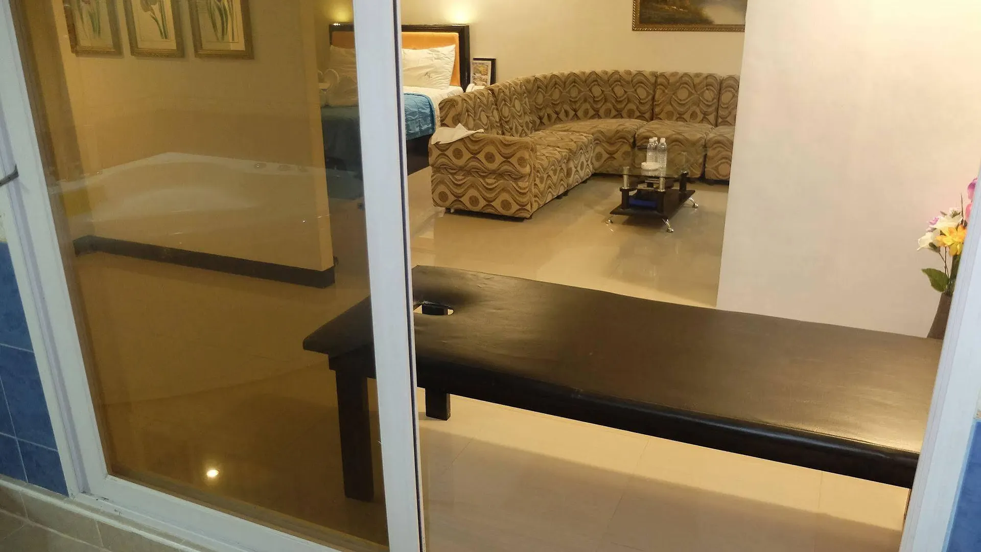 Vf Four Season Hotel Angeles